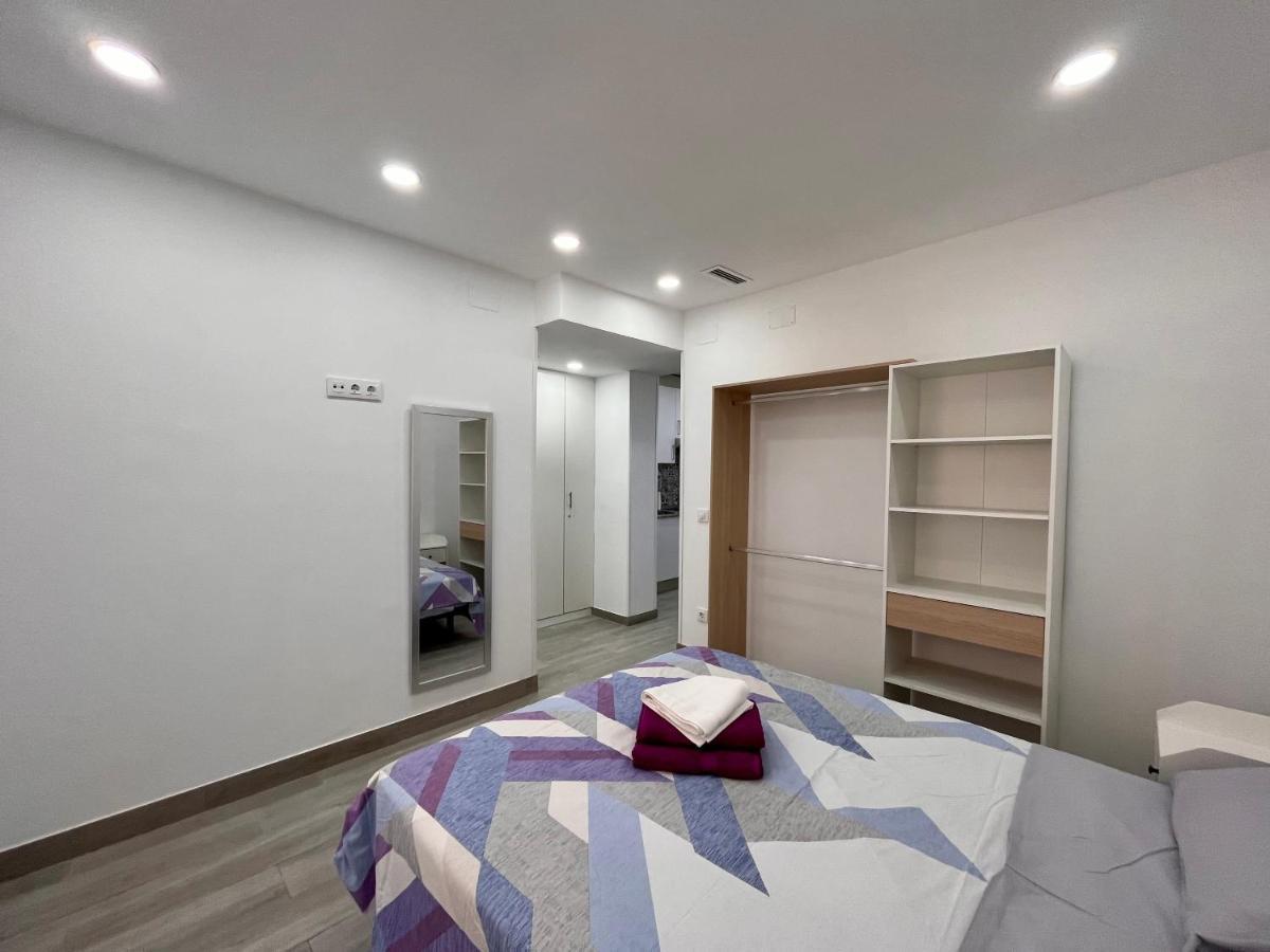 Maximilian Dreams 2 Apartment Madrid Luaran gambar