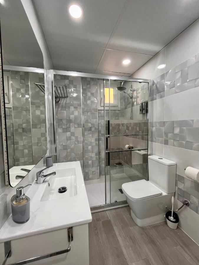 Maximilian Dreams 2 Apartment Madrid Luaran gambar